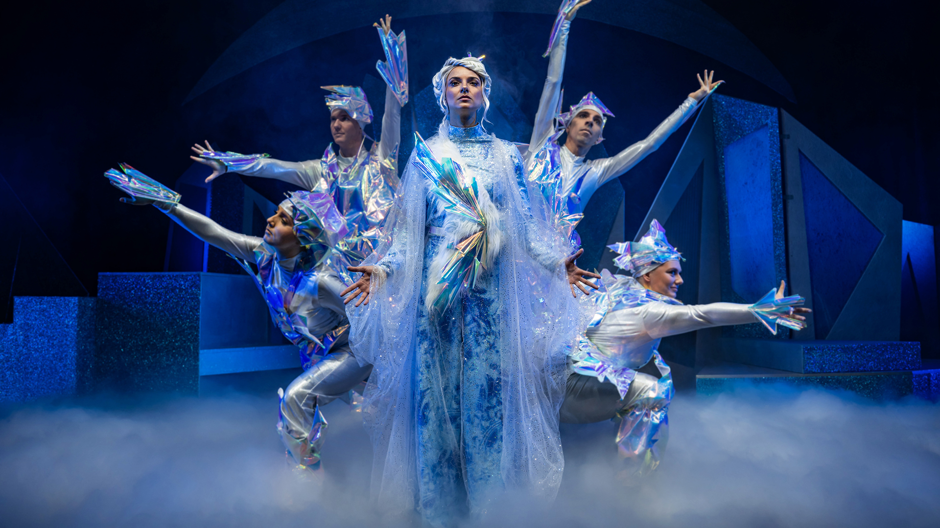 Schneekönigin - Szene des Musicals mit Tänzern